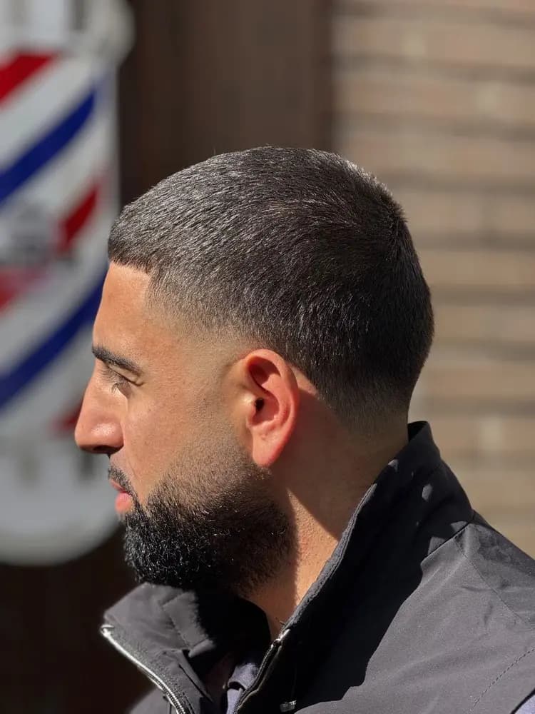 Kapsel en baardresultaat bij Barbier Achie